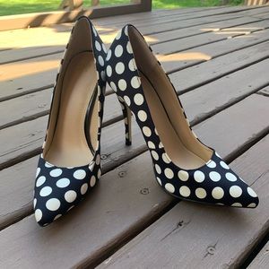 NWOT Victoria’s Secret Polka Dot Pumps